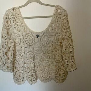 CROCHET FLORAL TOP
